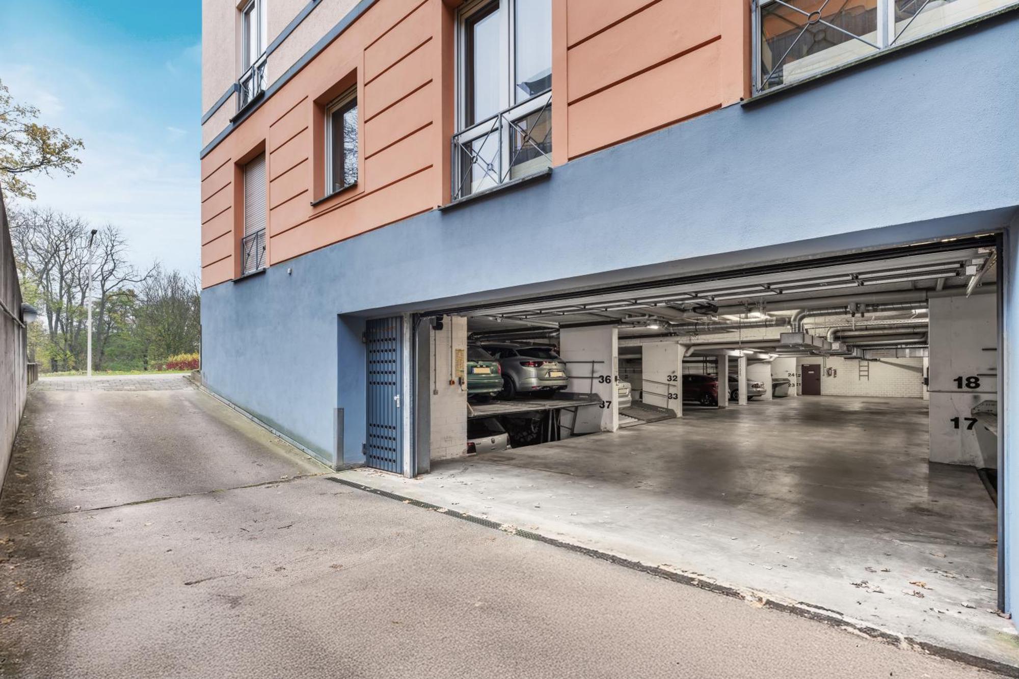 דירות צוויקאו Edler Wohnraum Schwanenteich-Oase Mit Balkon, Kaffeevollautomat, Lift & Parkplatz מראה חיצוני תמונה